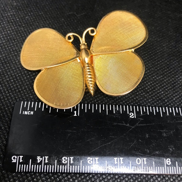 Gold Mesh Butterfly Brooch - Picture 8 of 8